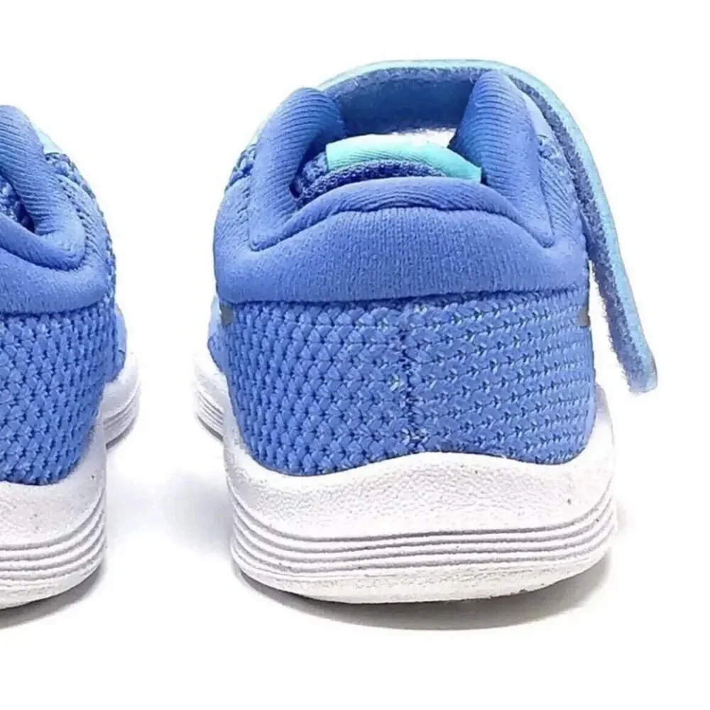Nike revolution boys